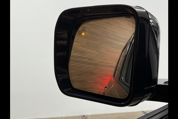 Land Rover Defender 110 2.0 D240 110 SE | Pano | Leer | Trekhaak | Memory | 360° Camera | Meridian | Luchtvering