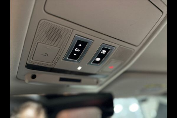 Land Rover Defender 110 2.0 D240 110 SE | Pano | Leer | Trekhaak | Memory | 360° Camera | Meridian | Luchtvering