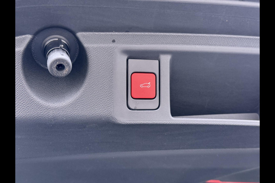 Peugeot 308 1.6 Plug-in Hybrid 225 GT VAN: €33.900,- VOOR: €28.877,- UW EINDEJAARSVOORDEEL: €4.023,- |FOCAL AUDIO | ELEK. ACHTERKLEP| ADAP. CRUISE| 360 CAMERA| DODE HOEK SENSOR|