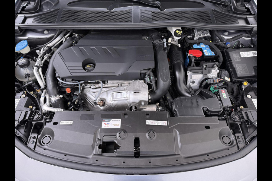 Peugeot 308 1.6 Plug-in Hybrid 225 GT VAN: €33.900,- VOOR: €28.877,- UW EINDEJAARSVOORDEEL: €4.023,- |FOCAL AUDIO | ELEK. ACHTERKLEP| ADAP. CRUISE| 360 CAMERA| DODE HOEK SENSOR|