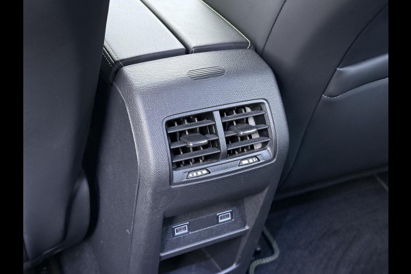 Peugeot 308 1.6 Plug-in Hybrid 225 GT VAN: €33.900,- VOOR: €28.877,- UW EINDEJAARSVOORDEEL: €4.023,- |FOCAL AUDIO | ELEK. ACHTERKLEP| ADAP. CRUISE| 360 CAMERA| DODE HOEK SENSOR|