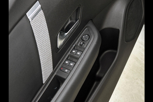 Citroën C4 X 1.2 Puretech Feel Pack CAMERA | HEAD-UP | PRIVACY-GLASS | FULL LED