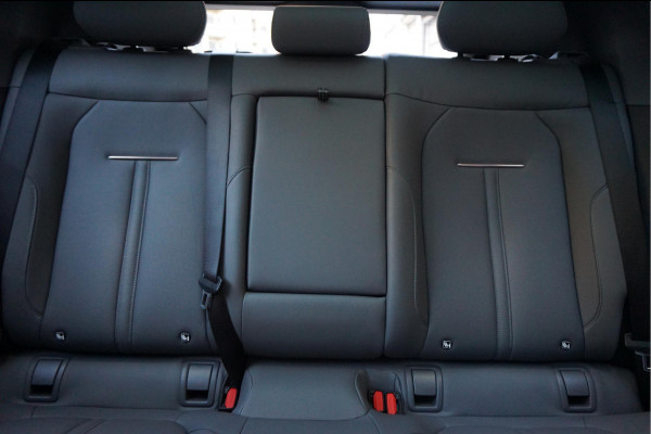 Volvo EX30 ZEEKR X AWD Privilege | 429pk | 0-100 3.8sec | Full Options | Panoramadak | Head Up Display | Sfeerverlichting | Leer | Electr stoelen + memory + massage + koeling + verwarming