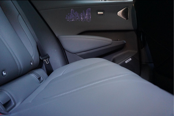 Volvo EX30 ZEEKR X AWD Privilege | 429pk | 0-100 3.8sec | Full Options | Panoramadak | Head Up Display | Sfeerverlichting | Leer | Electr stoelen + memory + massage + koeling + verwarming