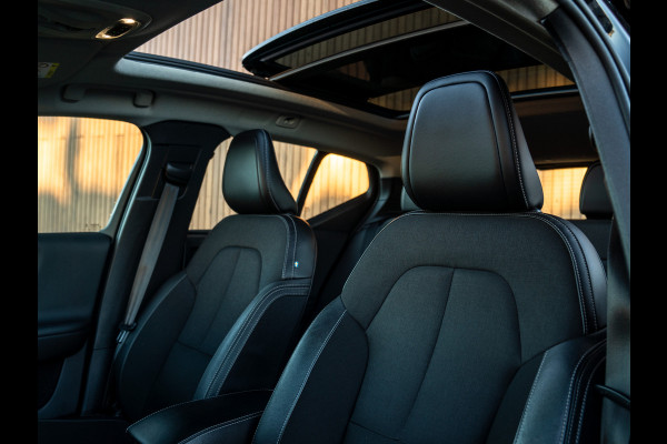 Volvo XC40 2.0 T4 Momentum | Pano-dak | Elektr. stoelen | Stoelverwarming | Camera