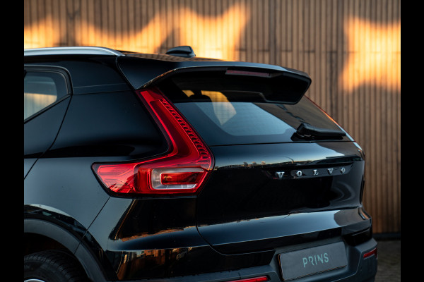 Volvo XC40 2.0 T4 Momentum | Pano-dak | Elektr. stoelen | Stoelverwarming | Camera