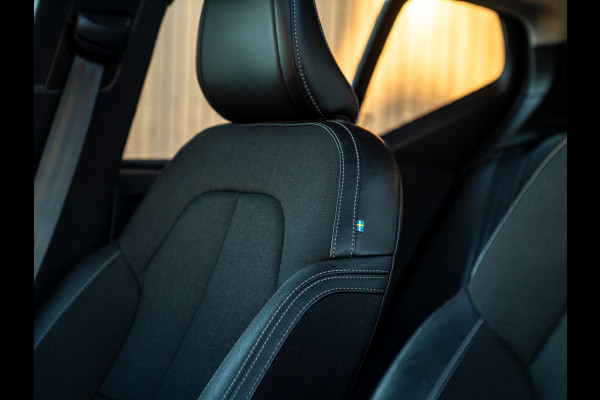 Volvo XC40 2.0 T4 Momentum | Pano-dak | Elektr. stoelen | Stoelverwarming | Camera