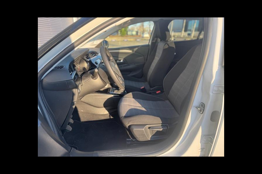 Opel Corsa 1.2 Edition Zwart dak,afneembare trekhaak,stoelverwarming,parkeersensoren