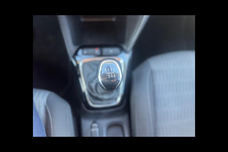 Opel Corsa 1.2 Edition Zwart dak,afneembare trekhaak,stoelverwarming,parkeersensoren