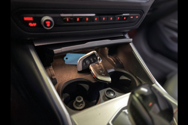BMW 3-serie 330i High Executive Edition | M-Pakket | Pano | HUD | 360° Camera | 20' inch | Adaptive Cruise Control | Harman/Kardon