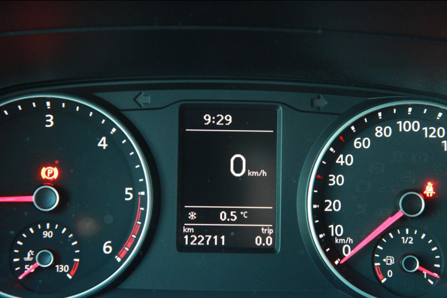 Volkswagen Transporter 2.0 TDI 102PK L1H1 Highline / Multi stuur / PDC 2x / Klep / Cruise