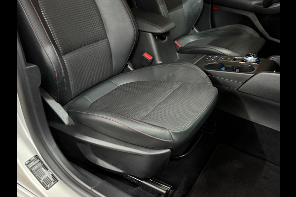 Ford FOCUS Wagon 1.5 EcoBoost ST Line Business | Sportstoelen | 18'inch | Navigatie | HUD | Adaptive Cruise Control | Camera