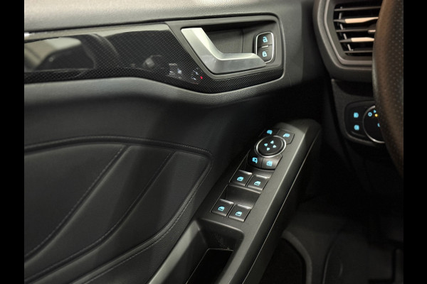 Ford FOCUS Wagon 1.5 EcoBoost ST Line Business | Sportstoelen | 18'inch | Navigatie | HUD | Adaptive Cruise Control | Camera