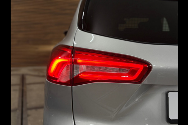Ford FOCUS Wagon 1.5 EcoBoost ST Line Business | Sportstoelen | 18'inch | Navigatie | HUD | Adaptive Cruise Control | Camera