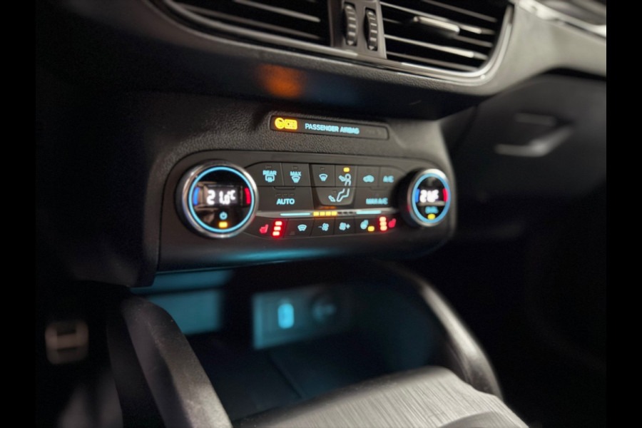 Ford FOCUS Wagon 1.5 EcoBoost ST Line Business | Sportstoelen | 18'inch | Navigatie | HUD | Adaptive Cruise Control | Camera