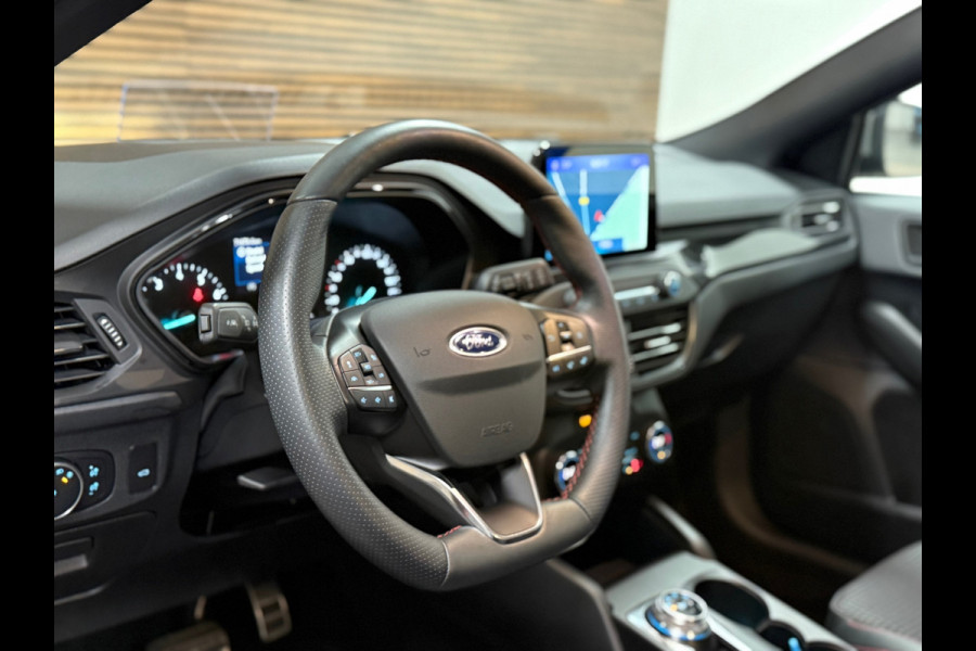 Ford FOCUS Wagon 1.5 EcoBoost ST Line Business | Sportstoelen | 18'inch | Navigatie | HUD | Adaptive Cruise Control | Camera