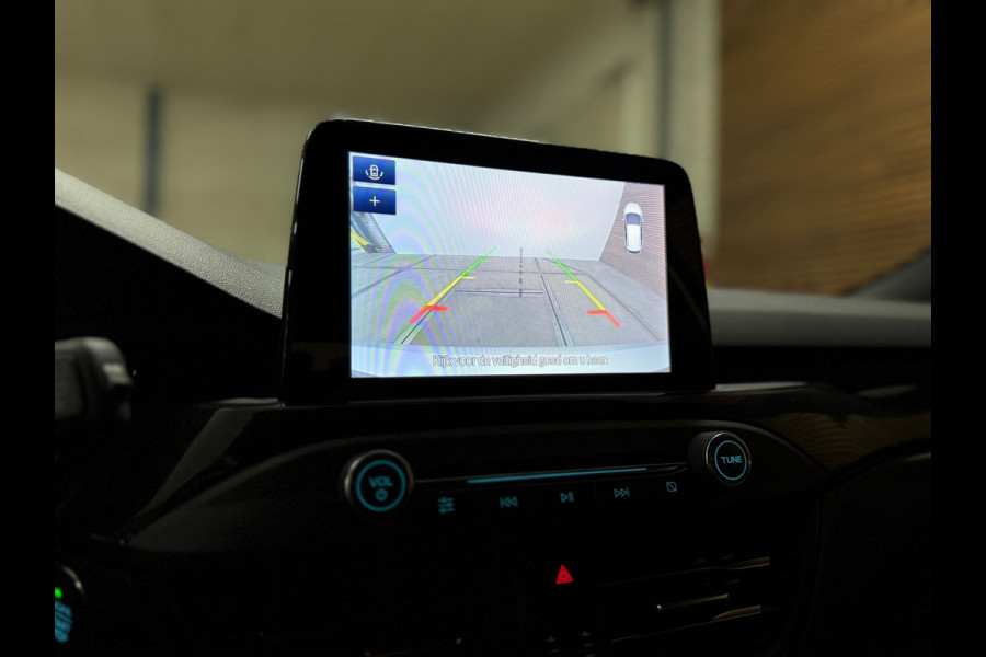 Ford FOCUS Wagon 1.5 EcoBoost ST Line Business | Sportstoelen | 18'inch | Navigatie | HUD | Adaptive Cruise Control | Camera