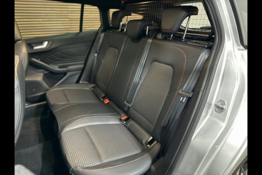 Ford FOCUS Wagon 1.5 EcoBoost ST Line Business | Sportstoelen | 18'inch | Navigatie | HUD | Adaptive Cruise Control | Camera