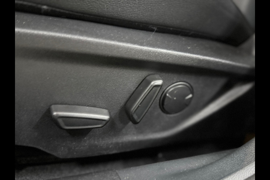Ford FOCUS Wagon 1.5 EcoBoost ST Line Business | Sportstoelen | 18'inch | Navigatie | HUD | Adaptive Cruise Control | Camera
