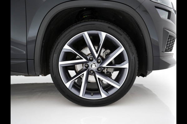 Škoda Kodiaq 1.5 TSI Sportline Business [ 7-Pers. ] (INCL-BTW) Aut. *LEATHER-MICROFIBRE | FULL-LED | ADAPTIVE-CRUISE | MEMORY-PACK | DIGI-COCKPIT | NAVI-FULLMAP | CAMERA | DAB+ | AMBIENT-LIGHT | KEYLESS | CARPLAY | PRIVACY-GLASS| TOWBAR | 20''