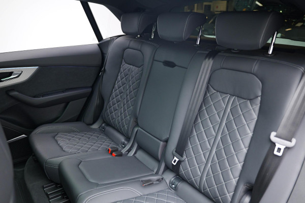 Audi Q8 60 TFSI e quattro Pro Line S Competition |Pano|RS-Zetels|HUD|4-Wielsturing|B&O|