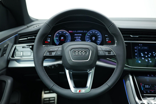 Audi Q8 60 TFSI e quattro Pro Line S Competition |Pano|RS-Zetels|HUD|4-Wielsturing|B&O|