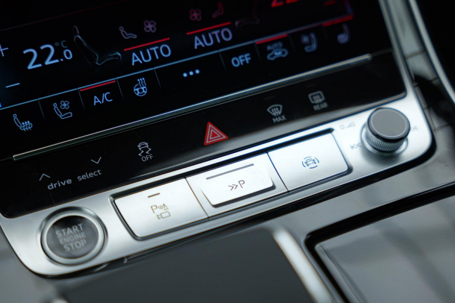 Audi Q8 60 TFSI e quattro Pro Line S Competition |Pano|RS-Zetels|HUD|4-Wielsturing|B&O|