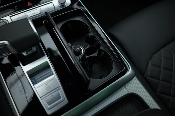 Audi Q8 60 TFSI e quattro Pro Line S Competition |Pano|RS-Zetels|HUD|4-Wielsturing|B&O|