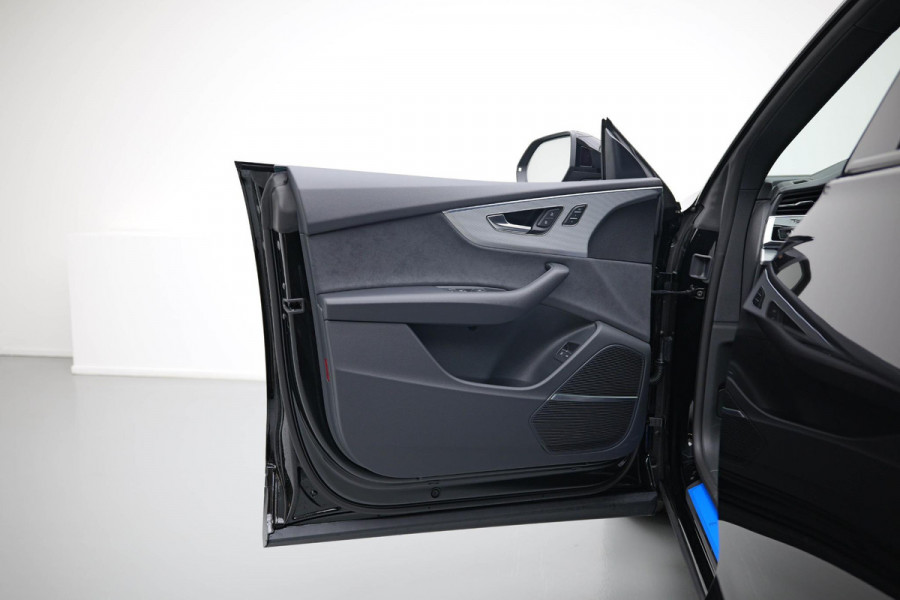 Audi Q8 60 TFSI e quattro Pro Line S Competition |Pano|RS-Zetels|HUD|4-Wielsturing|B&O|