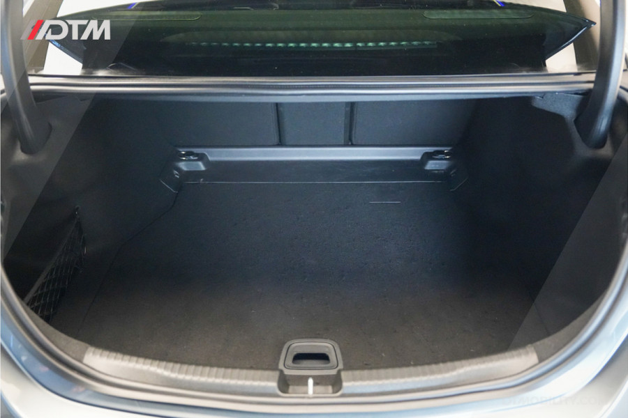 Mercedes-Benz C-Klasse 200 AMG | Vol optie! | Burmester | Pano