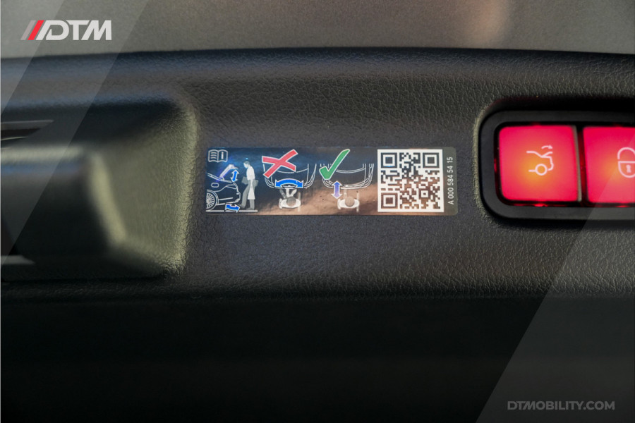 Mercedes-Benz C-Klasse 200 AMG | Vol optie! | Burmester | Pano