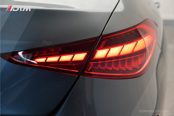 Mercedes-Benz C-Klasse 200 AMG | Vol optie! | Burmester | Pano