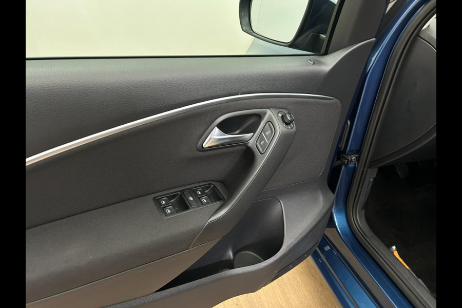 Volkswagen Polo Occasion 1.2 TSI Comfortline Connected Series | Blauw | Tweedehands Volkswagen Polo | Cruisecontrol | Carplay