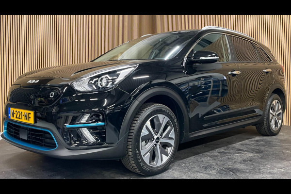 Kia e-Niro DynamicLine 64 kWh|100%SOH|NW LOGO|FACELIFT|3-FASE|LEDER|ACC|CARPLAY|CAMERA|STOEL+STUURVERW|IN. BTW|1e EIG|NL-AUTO|NAP|