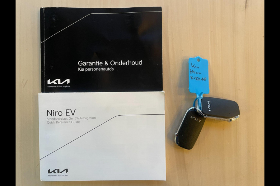 Kia e-Niro DynamicLine 64 kWh|100%SOH|NW LOGO|FACELIFT|3-FASE|LEDER|ACC|CARPLAY|CAMERA|STOEL+STUURVERW|IN. BTW|1e EIG|NL-AUTO|NAP|