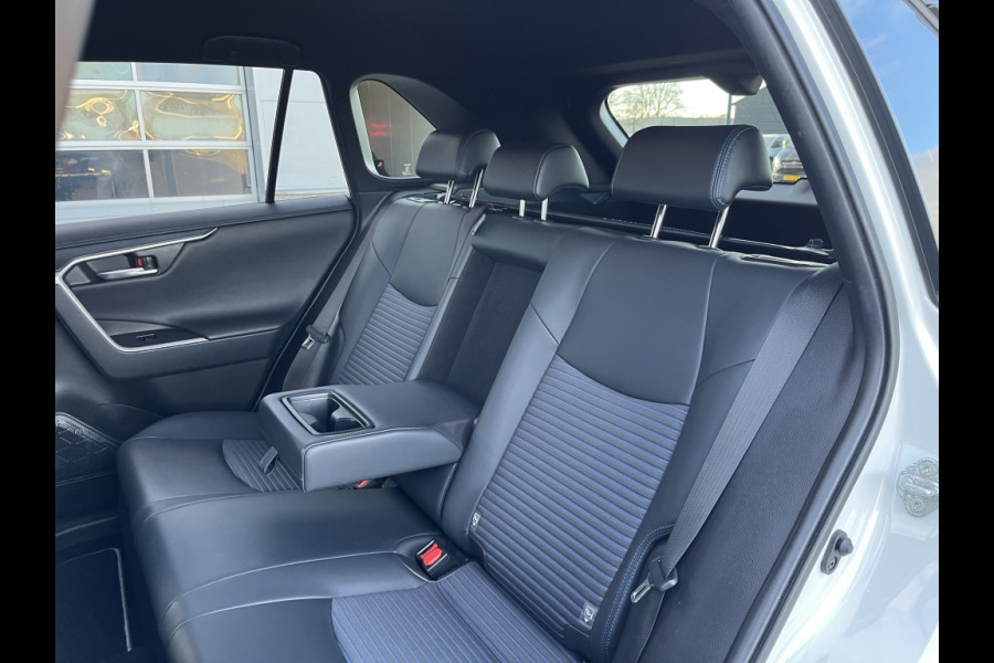 Toyota RAV4 2.5 Hybrid AWD Dyn.