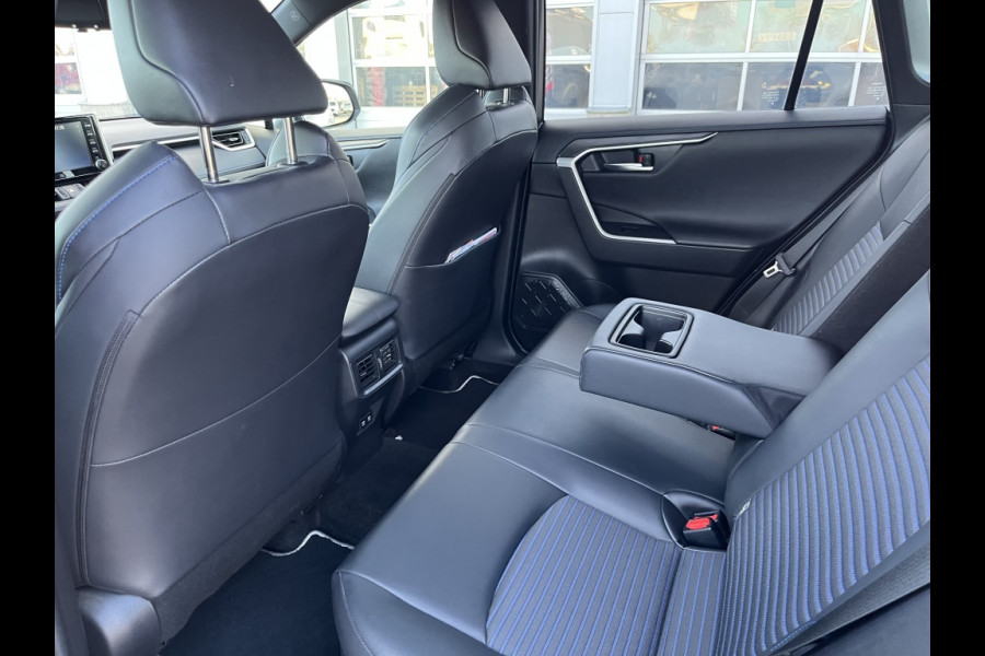 Toyota RAV4 2.5 Hybrid AWD Dyn.