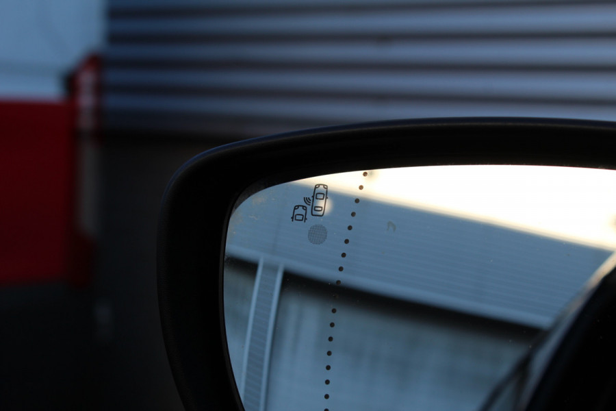 Renault Captur 1.3 TCe 150PK Intens | BLIS | Navigatie | Camera | Cruise Control | Keyless