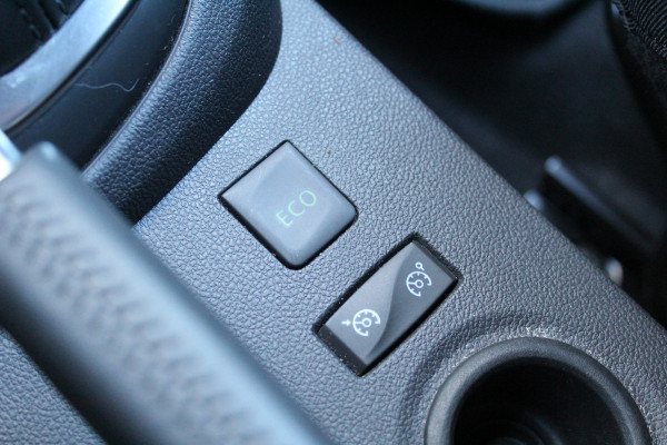 Renault Captur 1.3 TCe 150PK Intens | BLIS | Navigatie | Camera | Cruise Control | Keyless