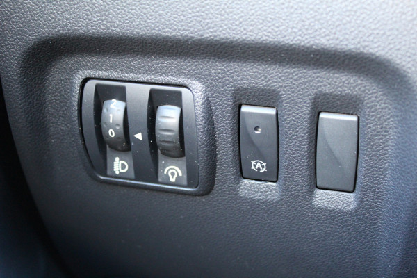 Renault Captur 1.3 TCe 150PK Intens | BLIS | Navigatie | Camera | Cruise Control | Keyless