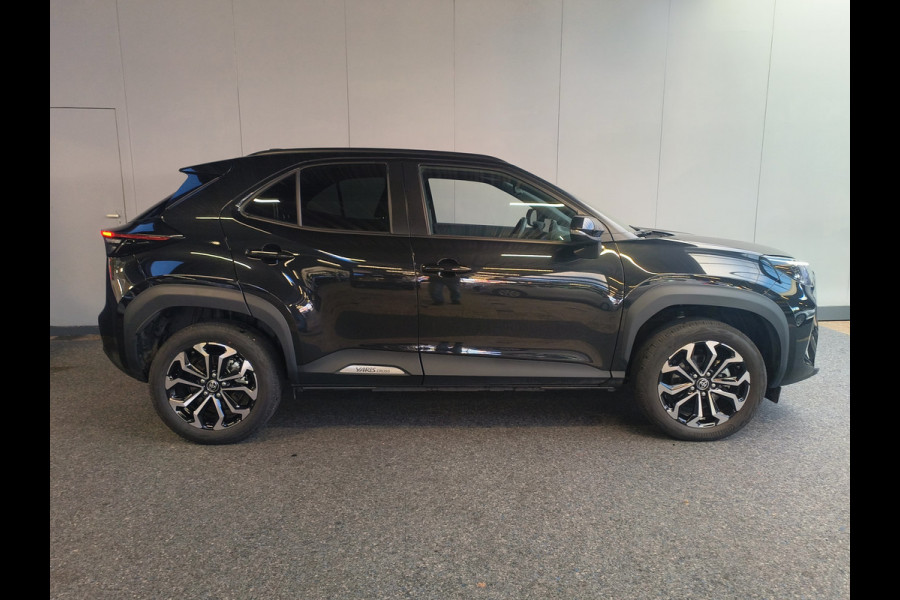 Toyota Yaris Cross 1.5 Hybrid 115 Dynamic AUTOMAAT uit 2025 Rijklaar + fabrieksgarantie tot 2030 Henk Jongen Auto's in Helmond,  al 50 jaar service zoals 't hoort!