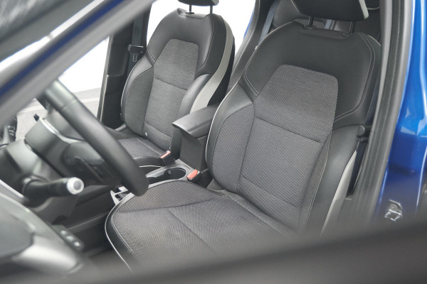 Renault Captur TCe 140 EDC Intens | Trekhaak | Camera | BOSE Audio | 9.3 Inch Groot Scherm