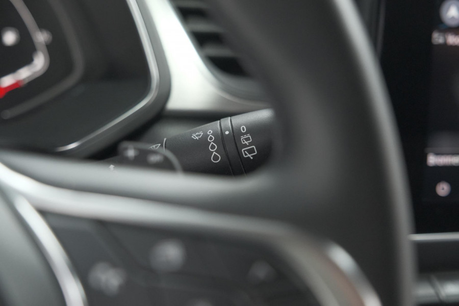 Renault Captur TCe 140 EDC Intens | Trekhaak | Camera | BOSE Audio | 9.3 Inch Groot Scherm