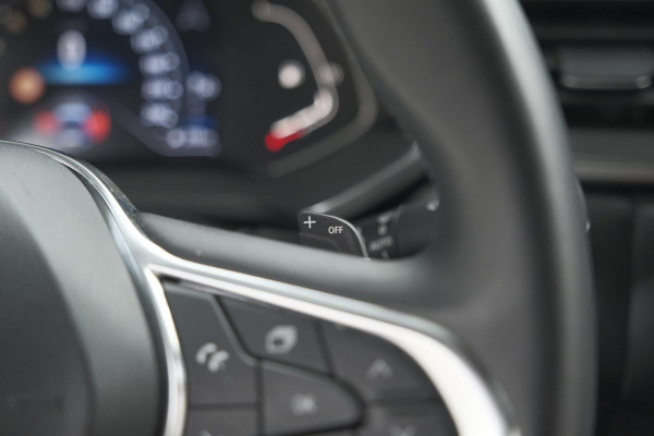 Renault Captur TCe 140 EDC Intens | Trekhaak | Camera | BOSE Audio | 9.3 Inch Groot Scherm
