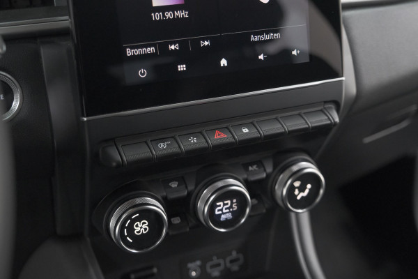 Renault Captur TCe 140 EDC Intens | Trekhaak | Camera | BOSE Audio | 9.3 Inch Groot Scherm