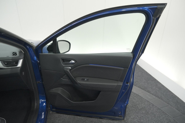 Renault Captur TCe 140 EDC Intens | Trekhaak | Camera | BOSE Audio | 9.3 Inch Groot Scherm