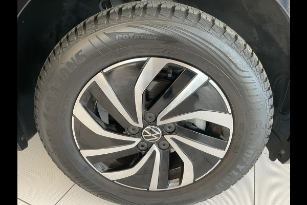 Volkswagen Polo 1.0 TSI Life Edition Achteruitrijcamera - Airco - Parkeersensoren voor en achter - Navigatiesysteem - Cruise control - Bluetooth - Stuur multifunctioneel - Start/stop systeem - Licht metalen velgen 15 inch - Radi