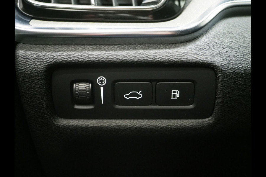 Volvo V60 2.0 T8 Twin Engine AWD Inscription | Panoramadak | Leder | Trekhaak | Camera | Keyless | Memory | Carplay