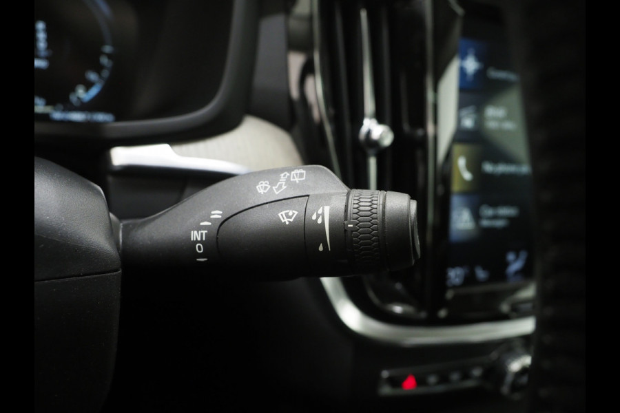 Volvo V60 2.0 T8 Twin Engine AWD Inscription | Panoramadak | Leder | Trekhaak | Camera | Keyless | Memory | Carplay