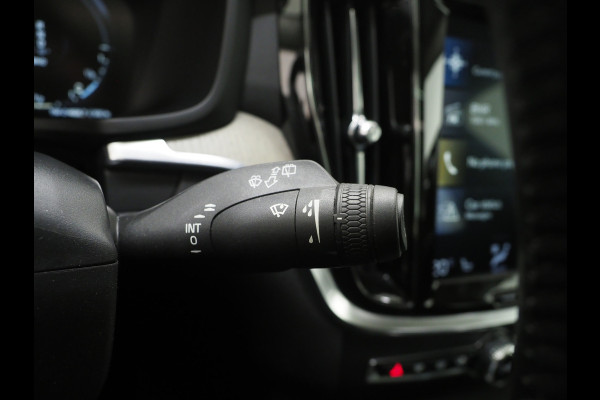 Volvo V60 2.0 T8 Twin Engine AWD Inscription | Panoramadak | Leder | Trekhaak | Camera | Keyless | Memory | Carplay